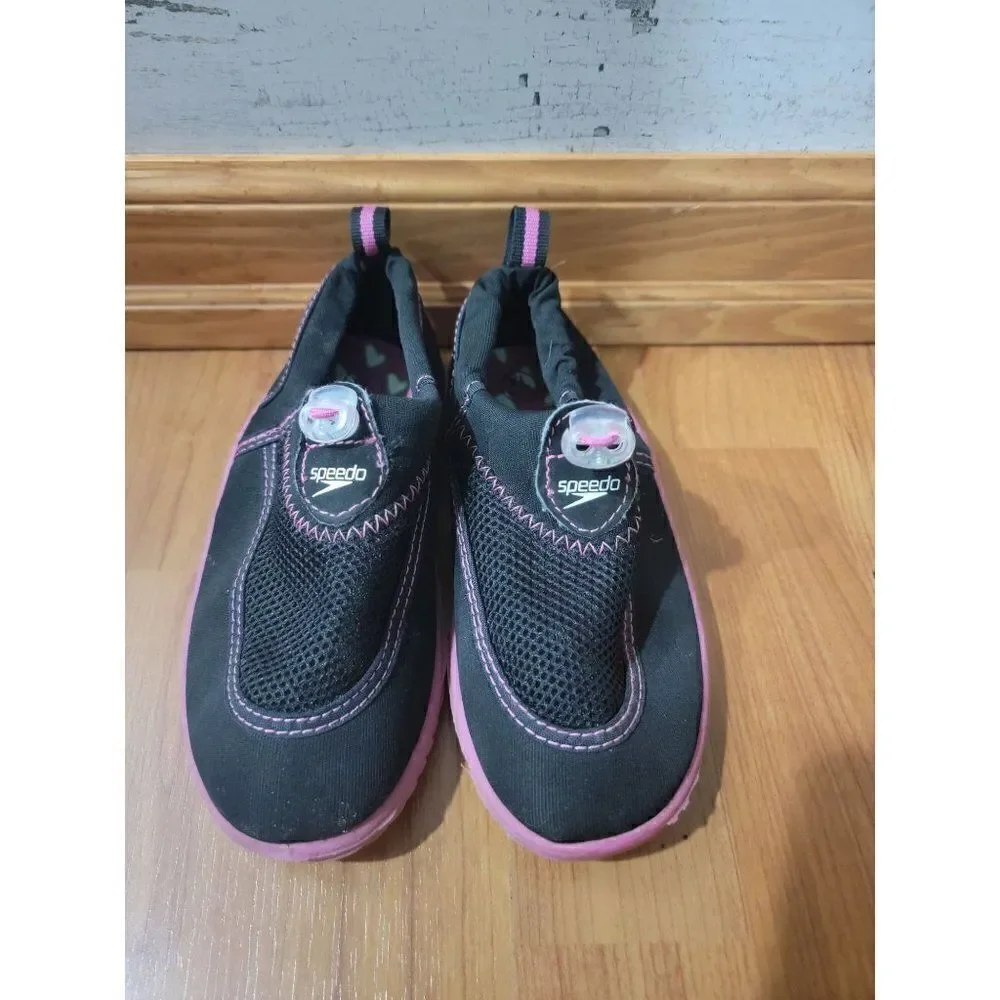 Speedo water shoes size XL toddler 11/12  black and pink